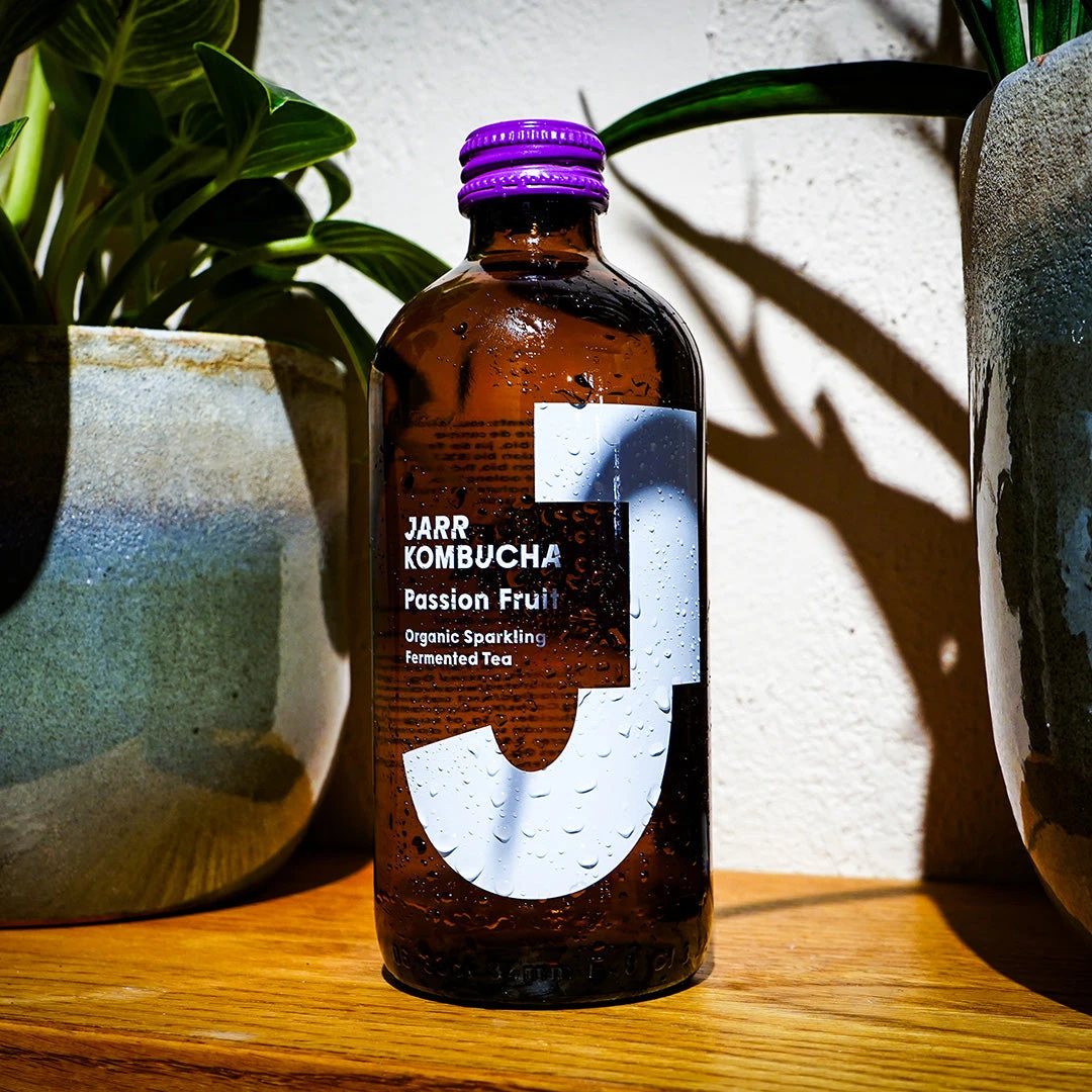 Jarr Kombucha Passion Fruit 0.0% ABV 330ml 4 Jarr Kombucha Passion Fruit 0.0% ABV 330ml - Image 2